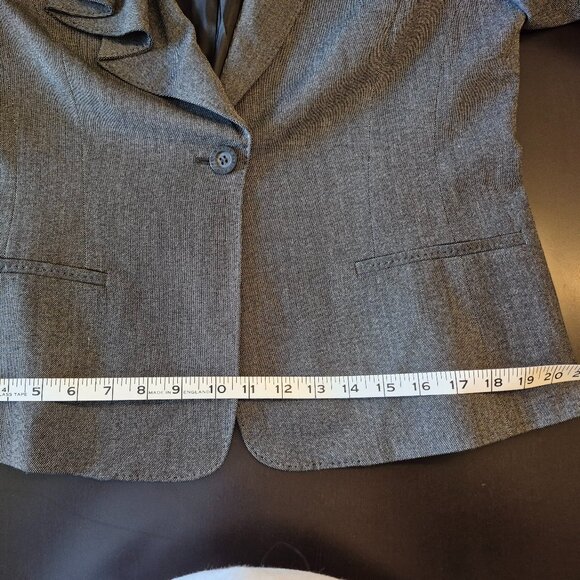 Stunning Blazer - Picture 8 of 9